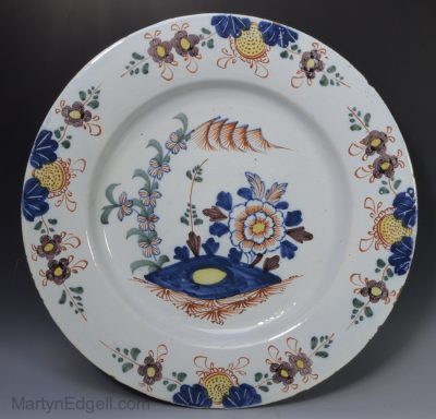 London Delft charger