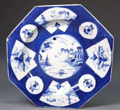 English porcelain plate decorated with powder blue, circa 1760, Bow or Iselworth