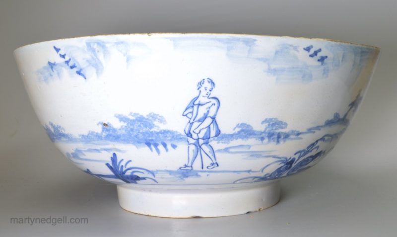 Bristol delft punch bowl, circa 1750
