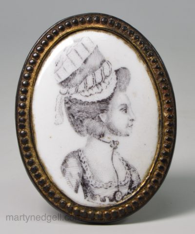 Bilston enamel cloak pin with printed decoration, circa 1780