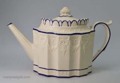 Castleford type felspatic stoneware teapot, circa 1820
