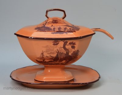 Chalcedony pottery sauce tureen stand and ladle, circa 1820, Don Pottery Yorkshire