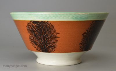 Mochaware bowl, pearlware pottery with dendritic decoration, circa 1820