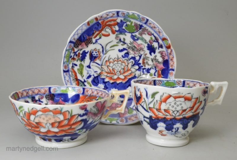 English porcelain trio decorated with the water lily pattern, circa 1830