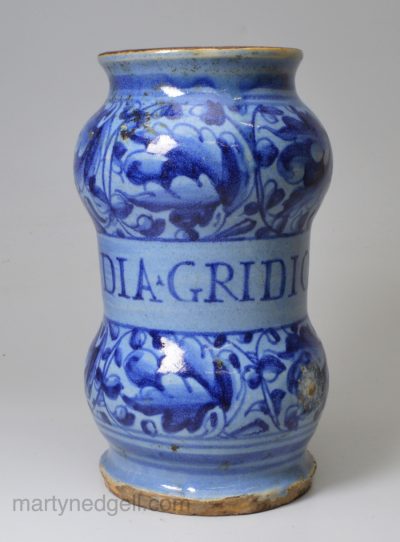 Italian tin glazed albarello 'DIA GRIDIO', dated 1578, probably Venetian