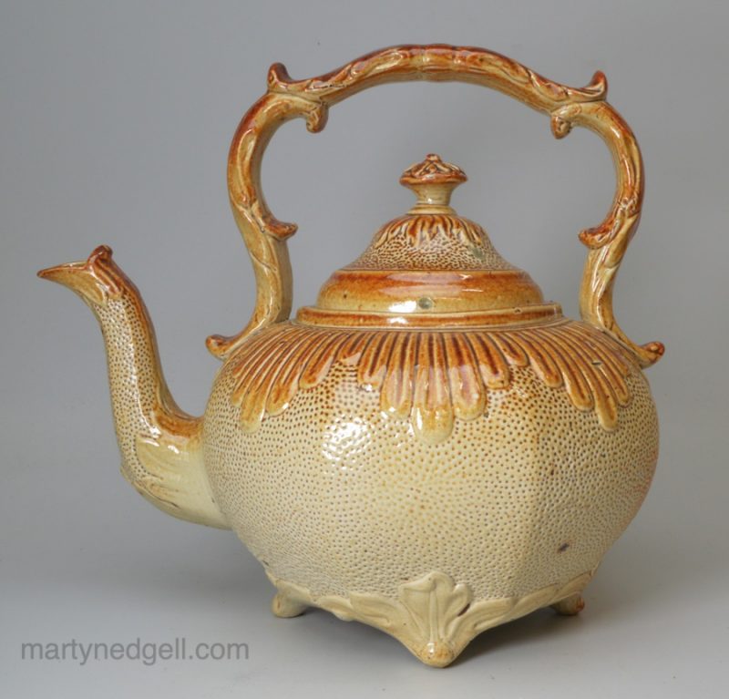 Brampton saltglaze stoneware kettle, circa 1840