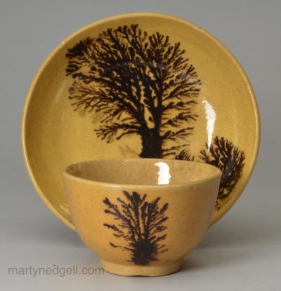 Toy mochaware tea bowl and saucer, circa 1810