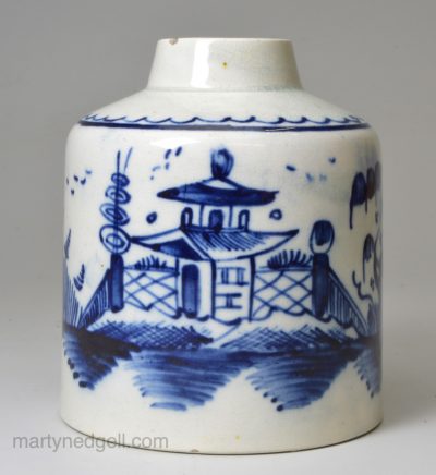 Small pearlware pottery tea canister, circa 1800