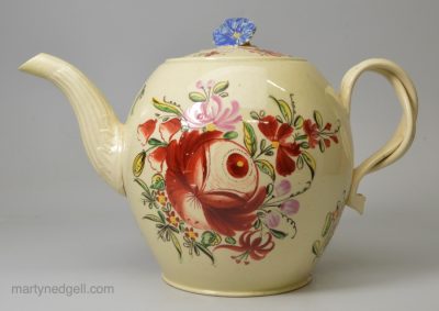 Creamware pottery teapot, circa 1770, probably Cockpit Hill Pottery