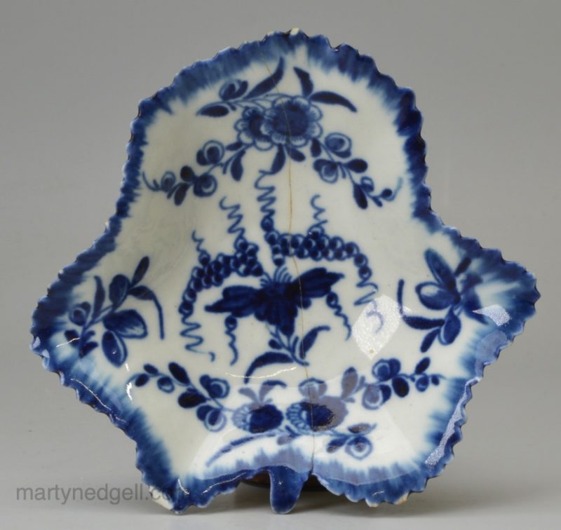 Worcester porcelain pickle dish, circa 1770