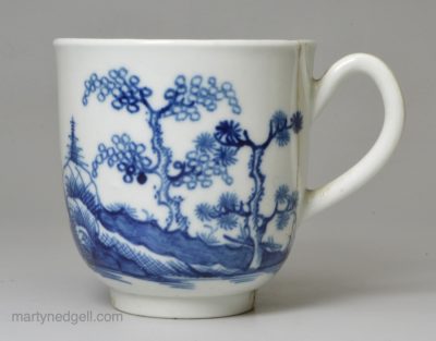 Worcester porcelain cannon ball pattern coffee cup, circa 1770