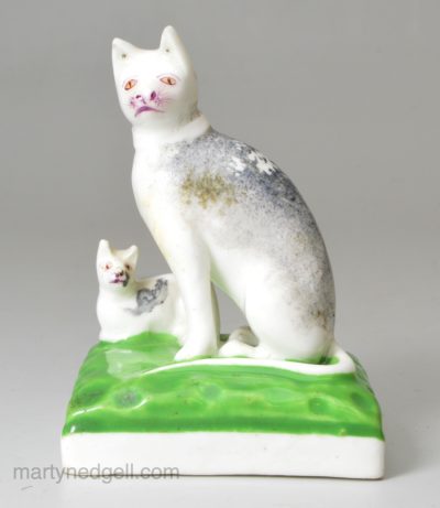 Staffordshire porcelain cat and kitten, circa 1820