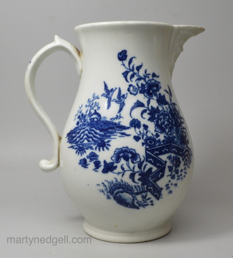 Caughley porcelain serving jug decorated with the printed Fence pattern, circa 1780