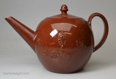 Staffordshire glazed red stoneware teapot, circa 1780