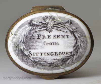 Bilston enamel patch box 'A PRESENT from SITTINGBOURN', circa 1780