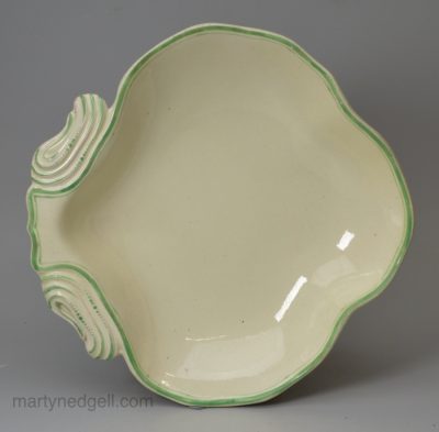 Spode creamware pottery dessert dish, circa 1800 one of two