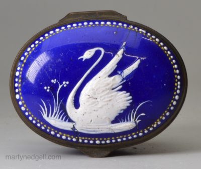 Bilston enamel patch box, circa 1780