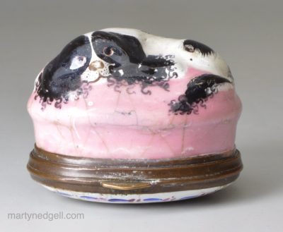 Bilston enamel spaniel patch box, circa 1780