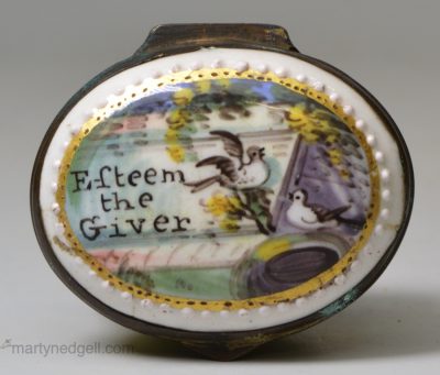 Bilston enamel patch box 'Esteem the Giver', circa 1780