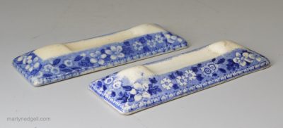 Pair of Pearlware pottery knife rests transfer printed in blue under the glaze, circa 1820, Spode Staffordshire