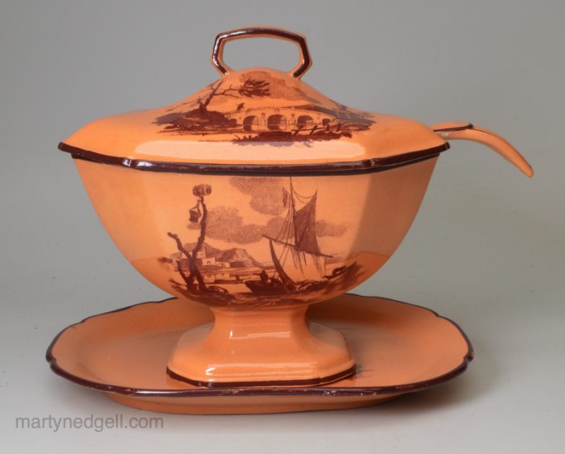 Don Pottery chalcedony sauce tureen, ladle and stand, circa 1820