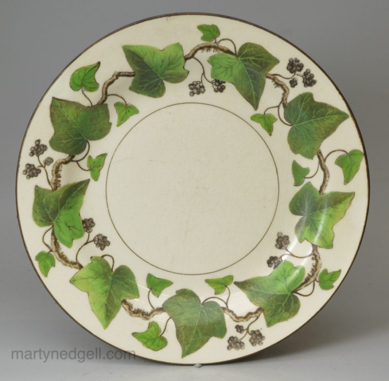 Wedgwood creamware plate decorated with Napoleon Ivy border, circa 1820