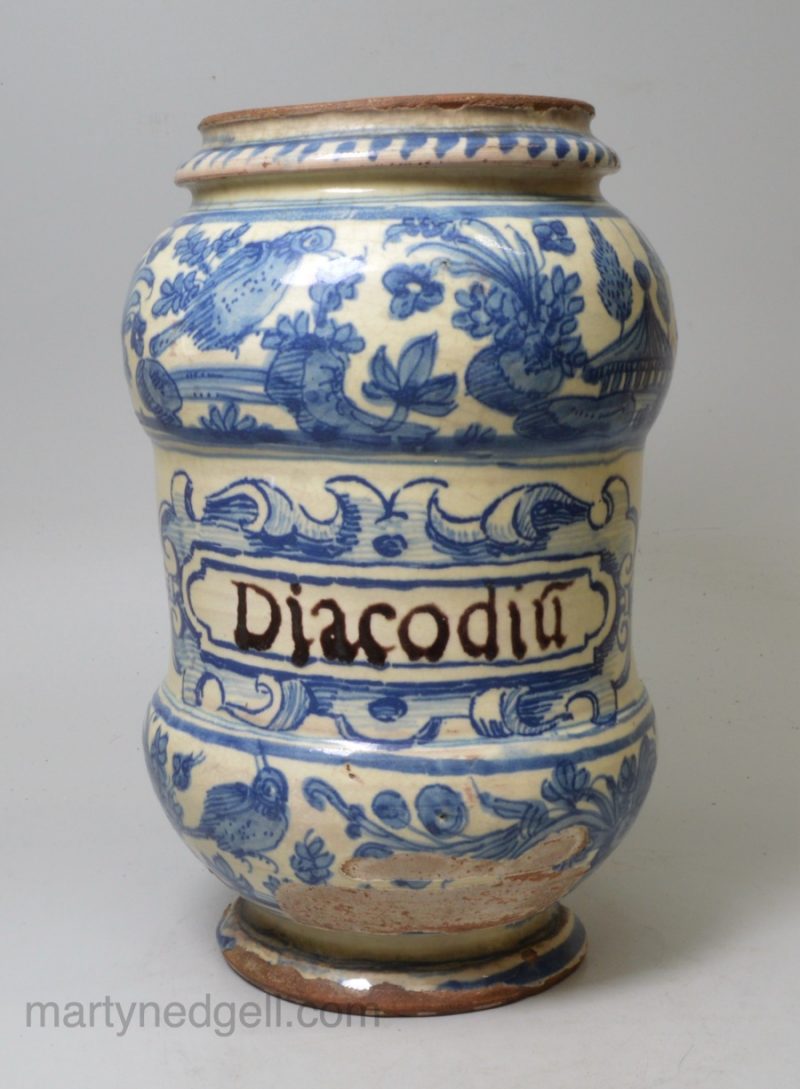 Italian tin glaze pottery albarello 'Diacondiũ', circa 1640