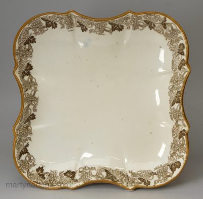 Creamware pottery dessert dish decorated with transfer print grape vine rim, circa 1810