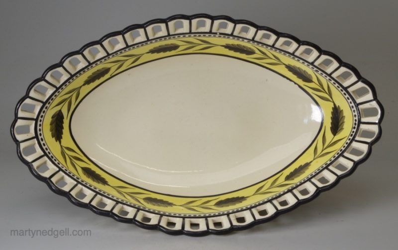 Creamware pottery oval footed bowl, circa 1800