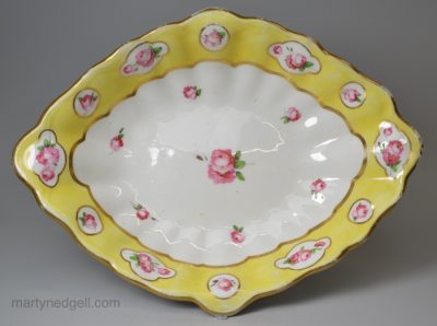 Derby porcelain yellow ground dessert dish, circa 1820