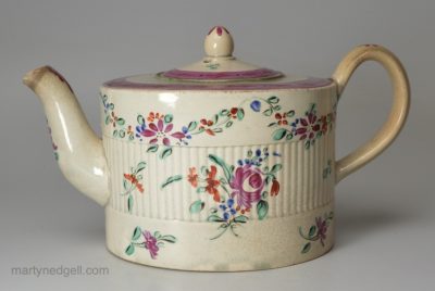 Pearlware pottery teapot, circa 1800