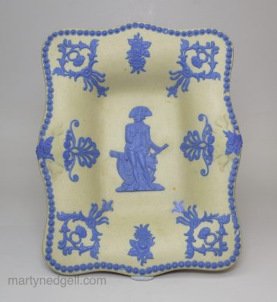 Stoneware Nelson commemorative stand decorated with blue sprigs, circa 1810