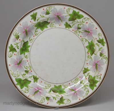 Wedgwood pearlware pottery plate with hand painted border, circa 1820