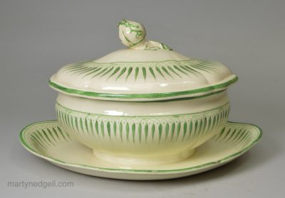 Creamware pottery sauce tureen & cover, circa 1780 Wedgwood lower case mark