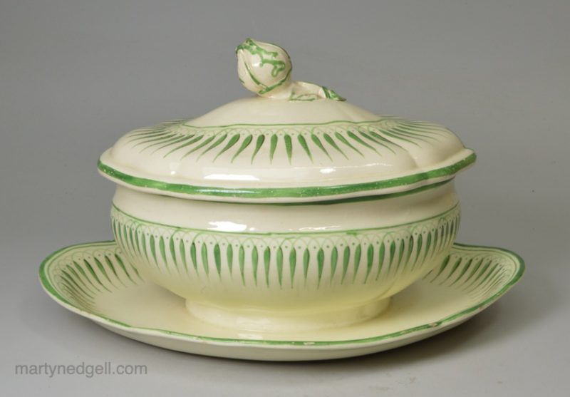 Creamware pottery sauce tureen & cover, circa 1780 Wedgwood lower case mark