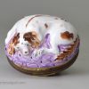 Bilston enamel bonbonniere moulded with a spaniel, circa 1780