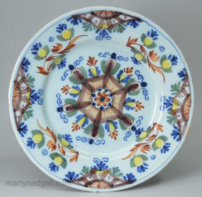 London polychrome delft Anne Gomm style plate, circa 1750