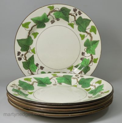 Set of six Wedgwood pearlware Napoleon Ivy plates, circa 1820