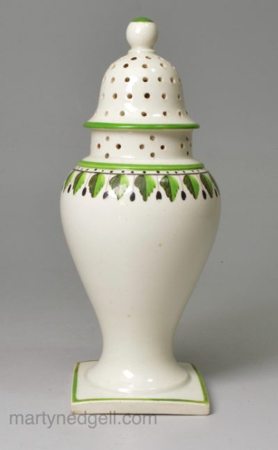 Wedgwood creamware pottery pepper pot, circa 1800