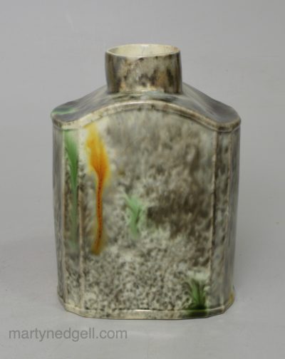 Creamware pottery tea canister decorated with Whieldon type colours under the glaze, circa 1775 Wedgwood