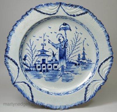 Pearlware pottery plate decorated with a Chinese man in blue under the glaze, circa 1790