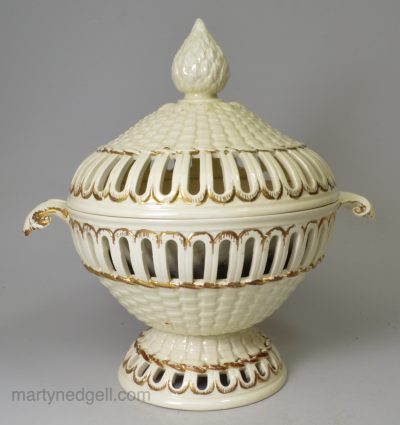 Creamware pottery reticulated sauce tureen with pierced lid, circa 1780