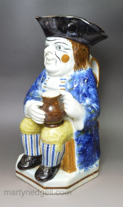 Prattware pottery Toby jug with hat, circa 1820,