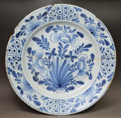 London delft charger, circa 1740