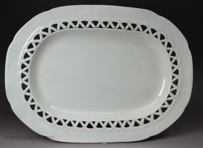 Small pearlware pottery pierced platter, circa 1800