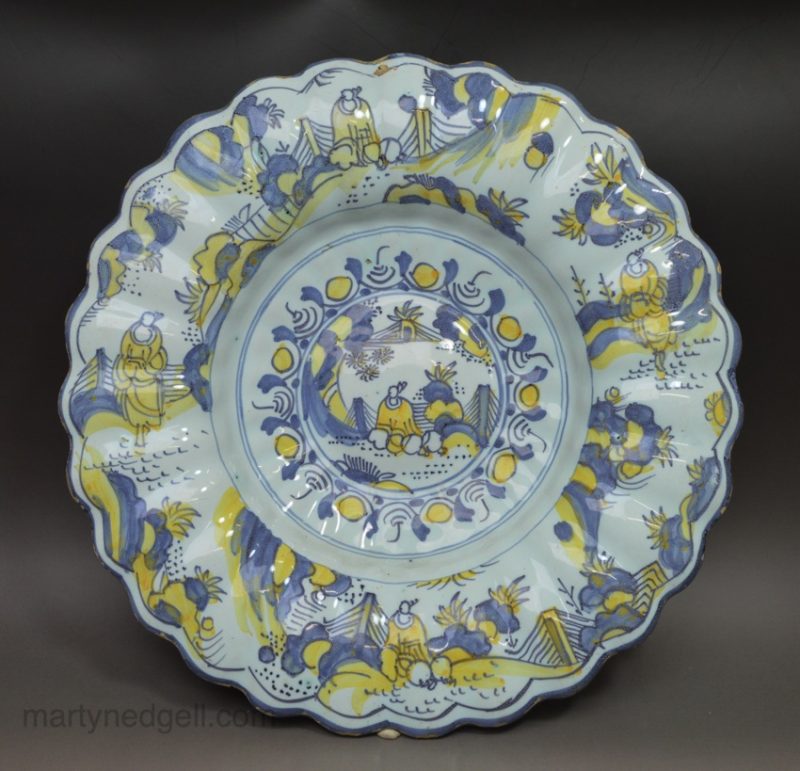 Large Dutch Delft buckle dish, circa 1690