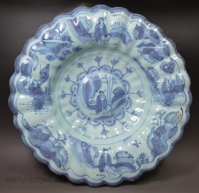Large Dutch Delft buckle dish, circa 1690