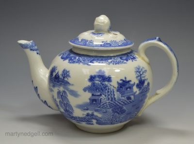Creamware pottery teapot decorated in a Mason's print, circa 1950