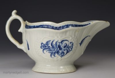 Worcester porcelain sauce boat, circa 1770