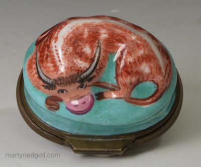 Bilston enamel patch box moulded with a bull, circa 1780